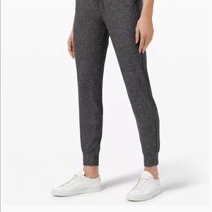 Ready a to rulu jogger